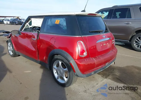 2006 Mini Cooper из США, поврежденный, VIN WMWRC33546TJ74813